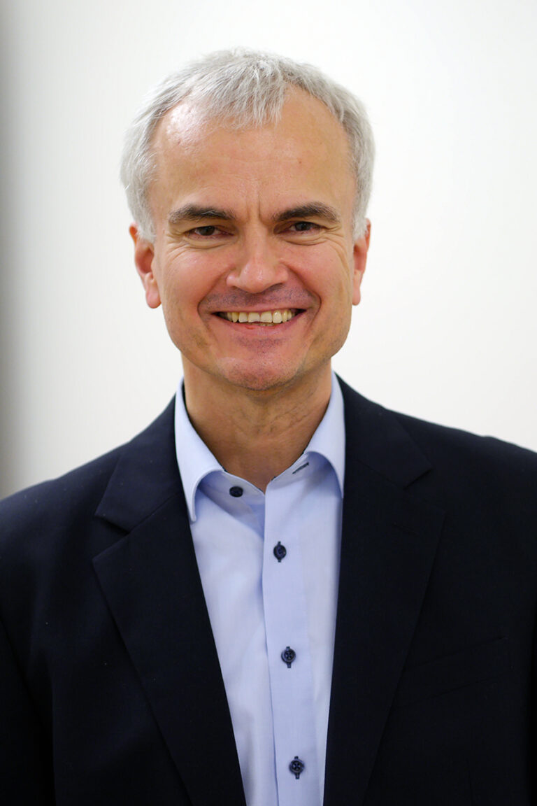 BHH-Professor für Allgemeine BWL, insbesondere Personalmanagement und Personalentwicklung in KMU Prof. Dr. Uwe Schaumann